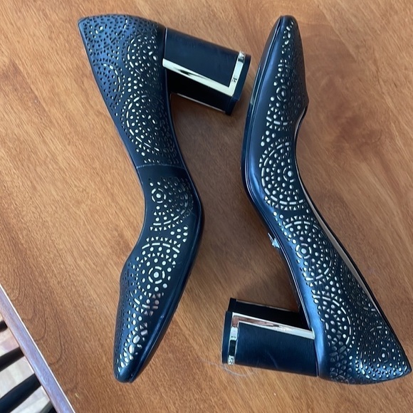 ⭐️ Host Pick! ⭐️ Black Karl Lagerfeld pumps - Picture 7 of 10